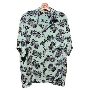 💛10 for $10 or💰BOGO FREE Men’s Rayon Poneapple Print Shirt